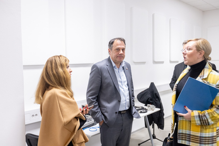 OBISK VLADE V PRIMORSKO NOTRANJSKI REGIJI 8.1.2025 - Valter Leban-8511